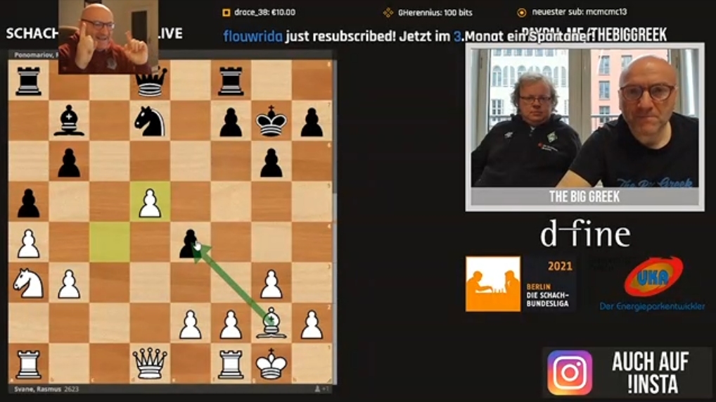 Jonathan Carlstedt (links) und der große Grieche, der das Geschehen live auf seinem Twitch-Kanal begleitet.